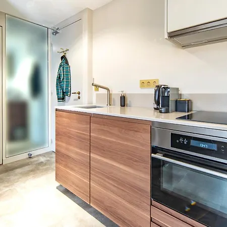 Bed & Breakfast Family Penthouse 7-minutes From Rotterdam Newly Build Floor Terrace R5 *
