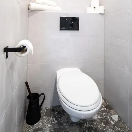 Bed & Breakfast Family Penthouse 7-minutes From Rotterdam Newly Build Floor Terrace R5