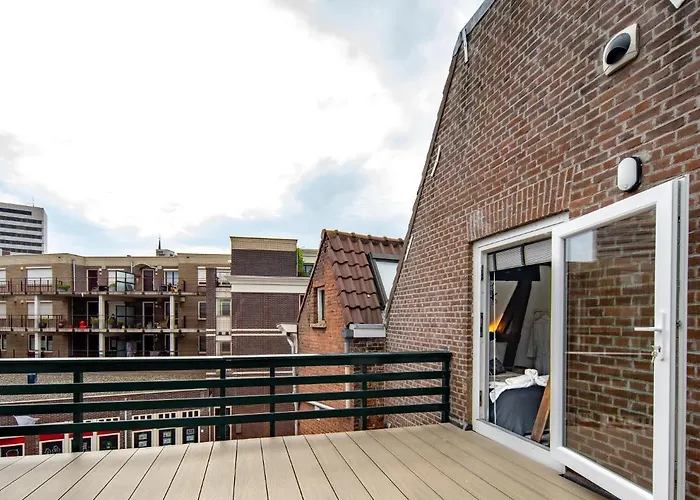 Pensión Family Penthouse 7-minutes From Rotterdam Newly Build Floor Terrace R5 3*